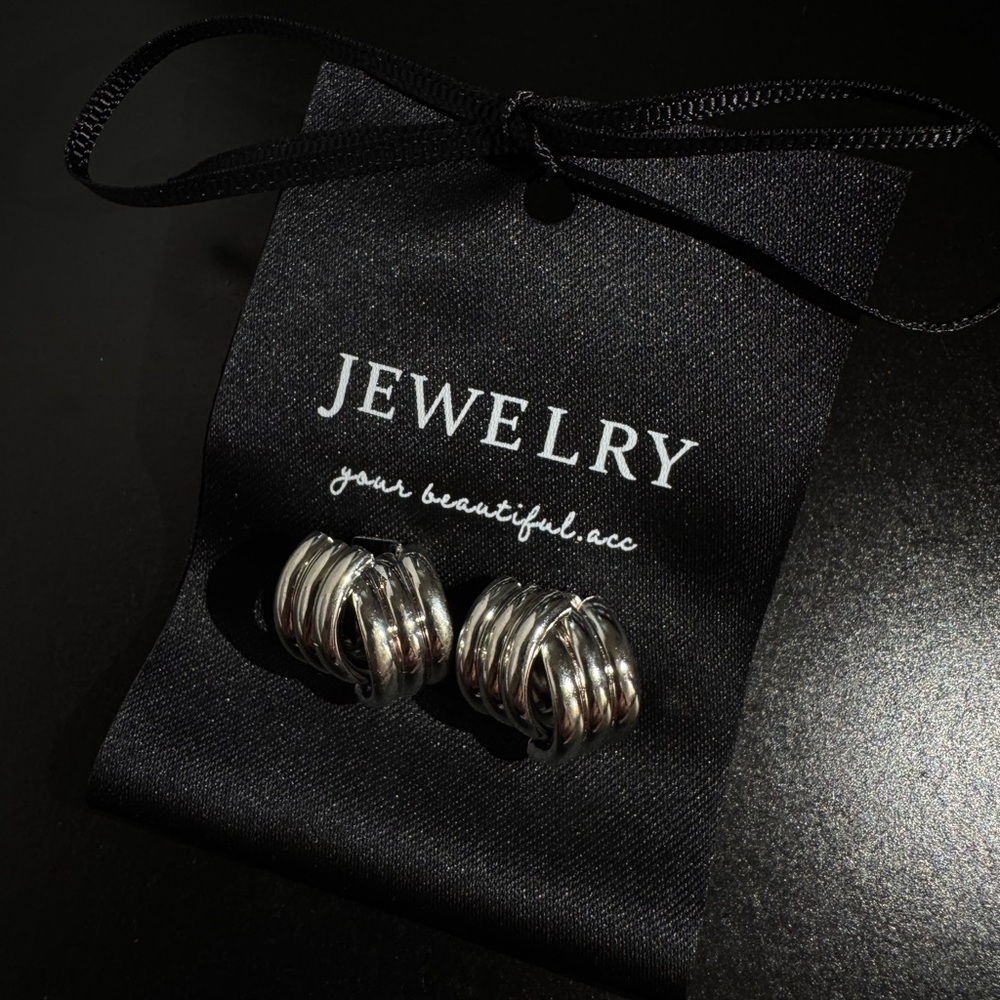 Silver Ribbed Hoop Earrings